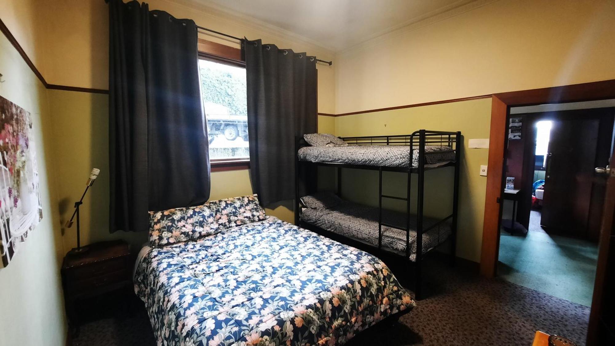 Manor House Backpackers Pansiyon Dunedin Dış mekan fotoğraf