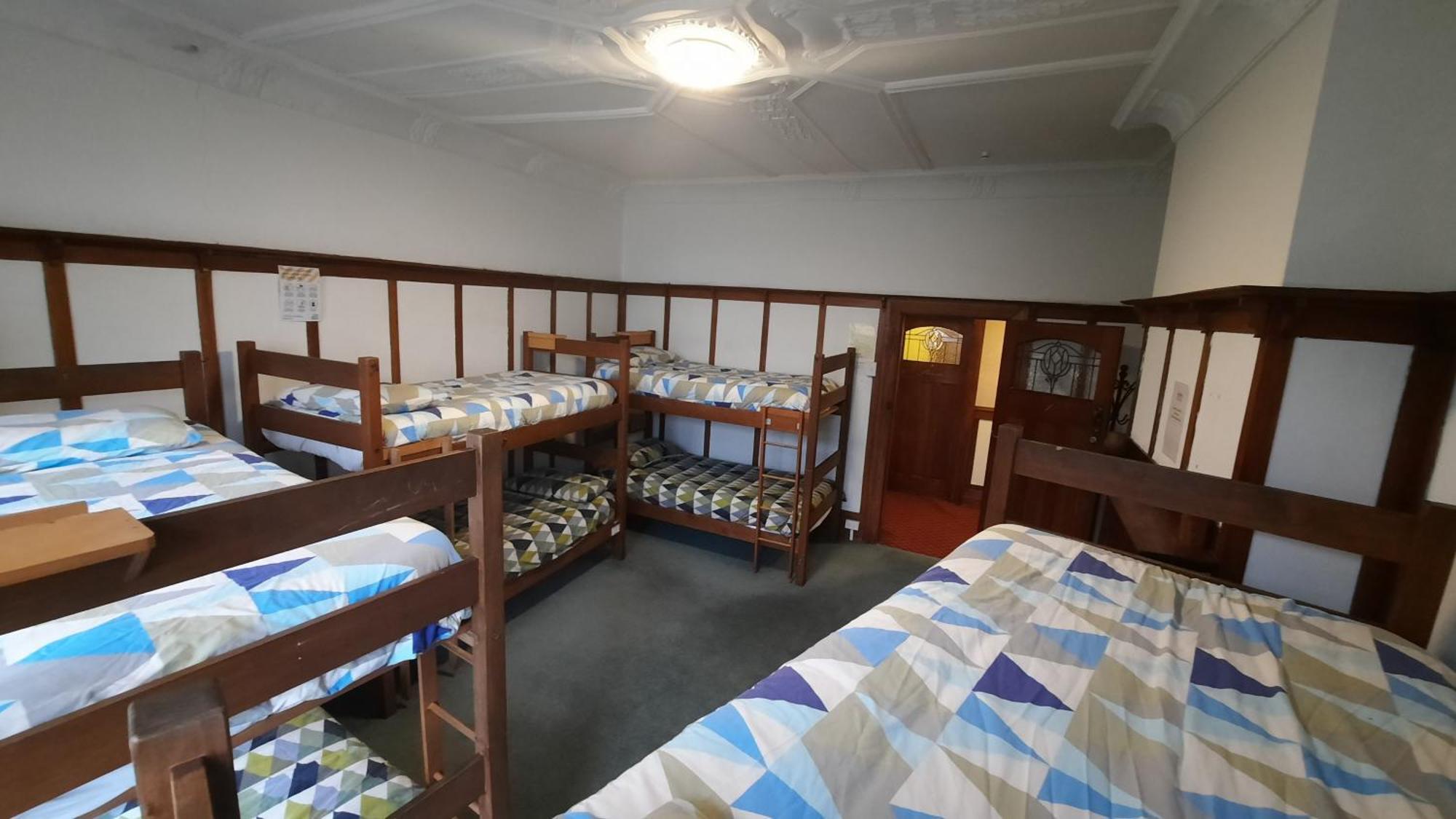 Manor House Backpackers Pansiyon Dunedin Dış mekan fotoğraf